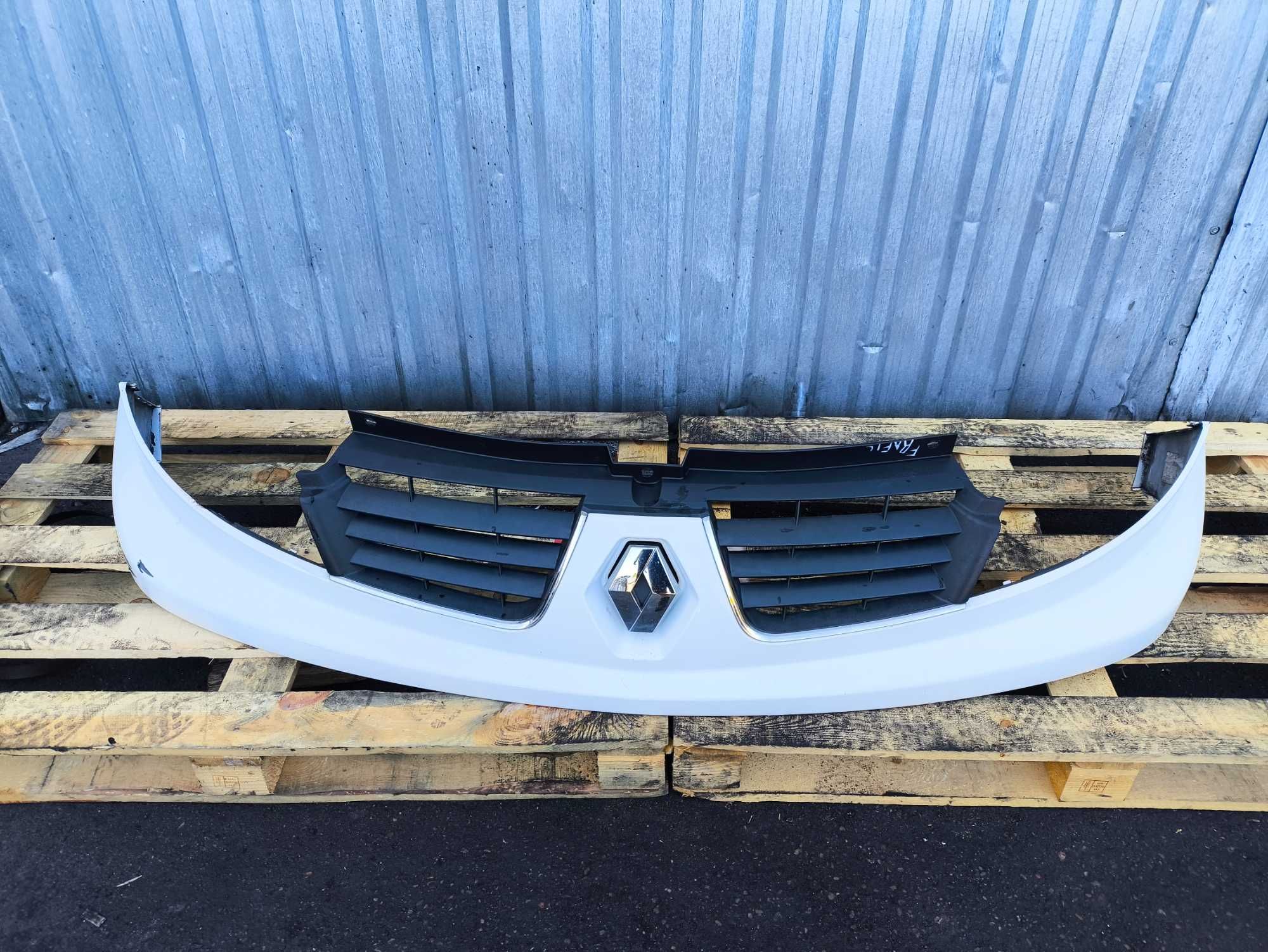 Atrapa grill Renault Trafic II Siedlce