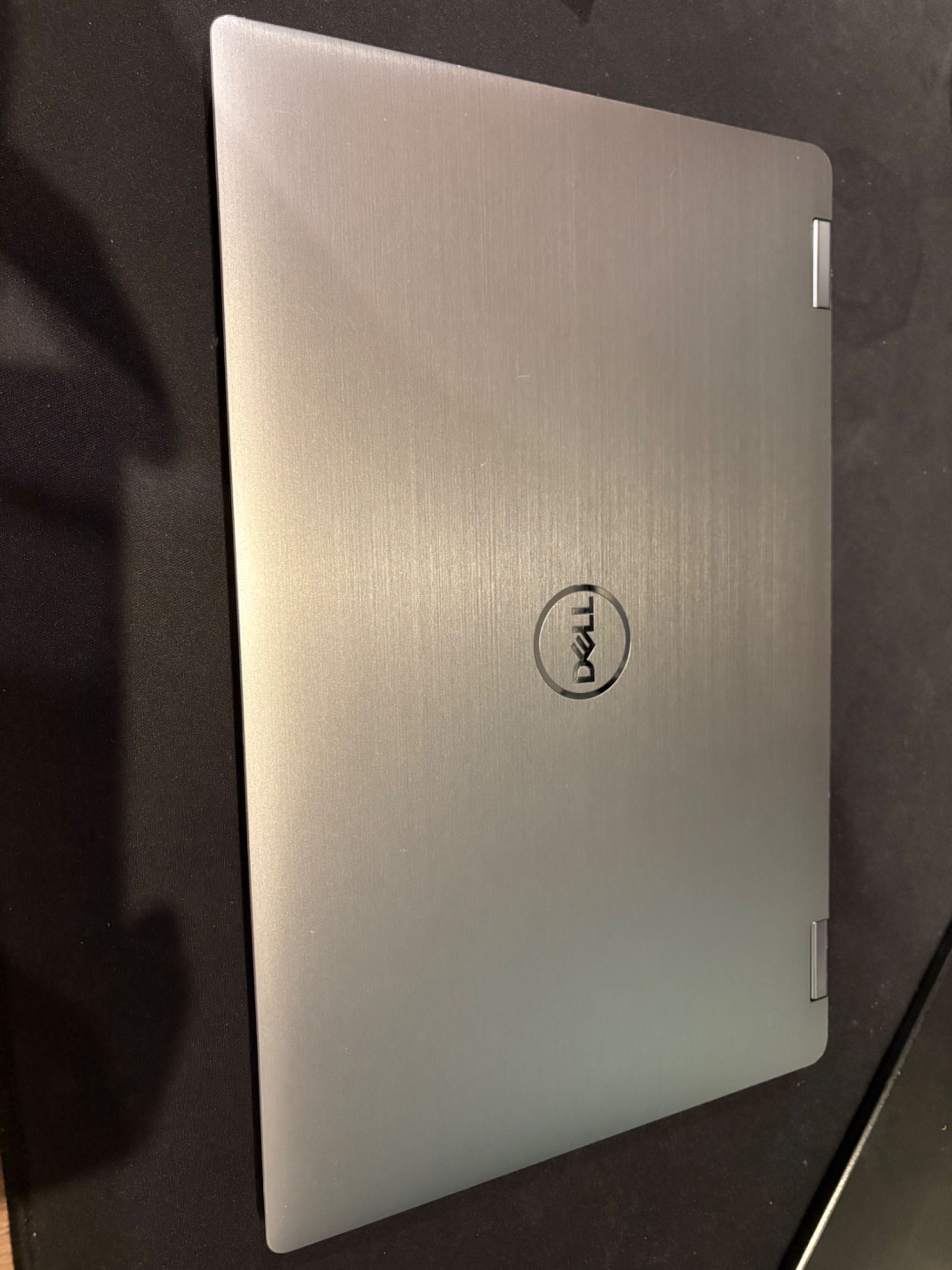 Dell Latitude 7410 2w1 14” • i5-10310u • 16 GB • 512 GB