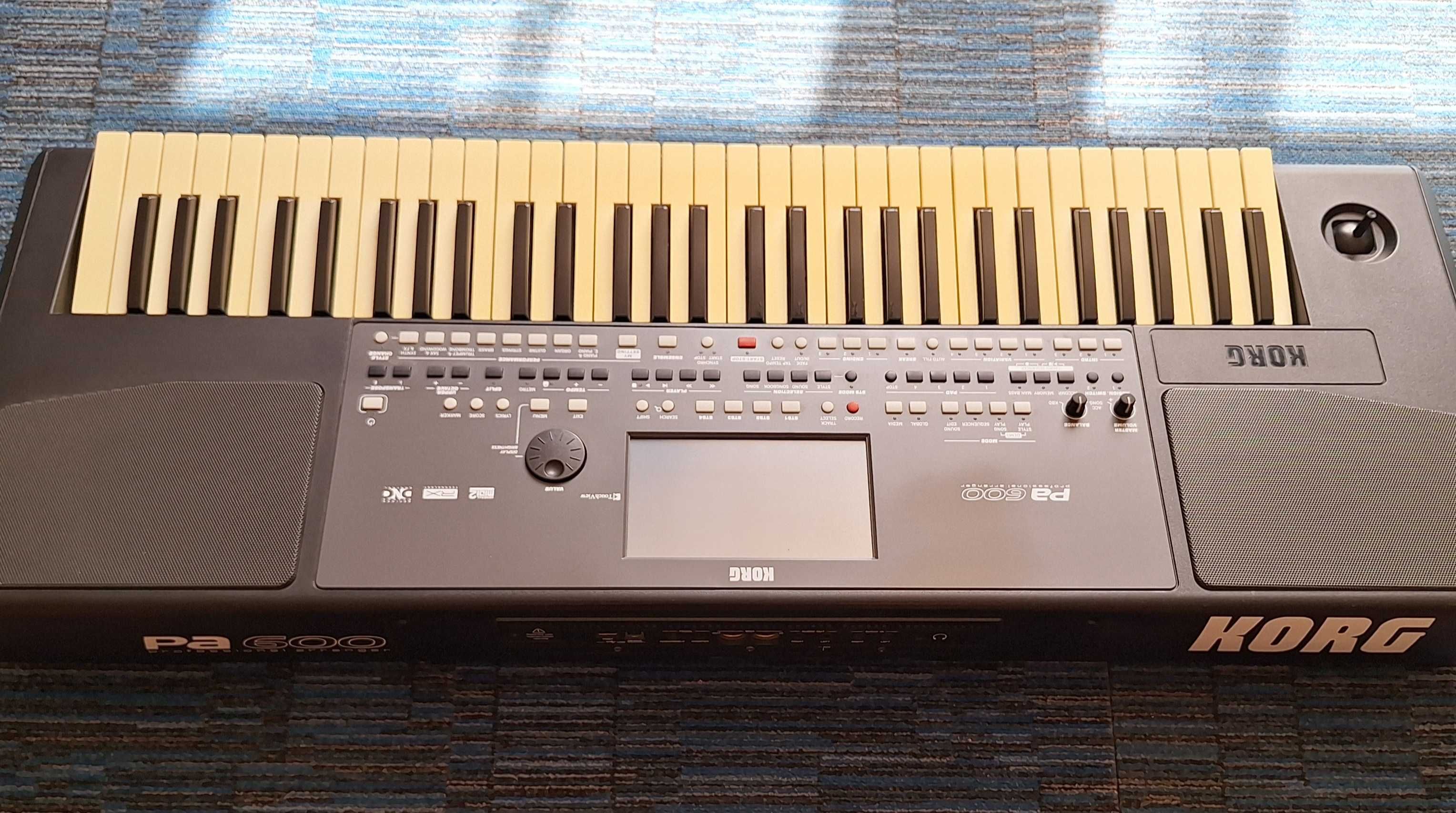 KORG PA 600 tanio