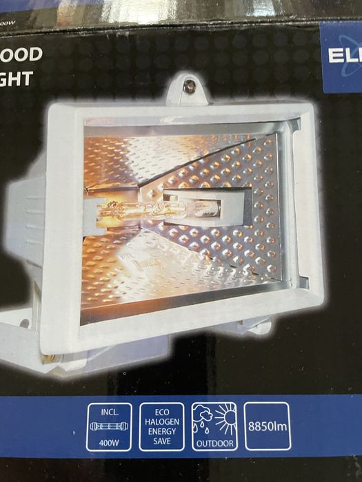 Vendo foco elro novo