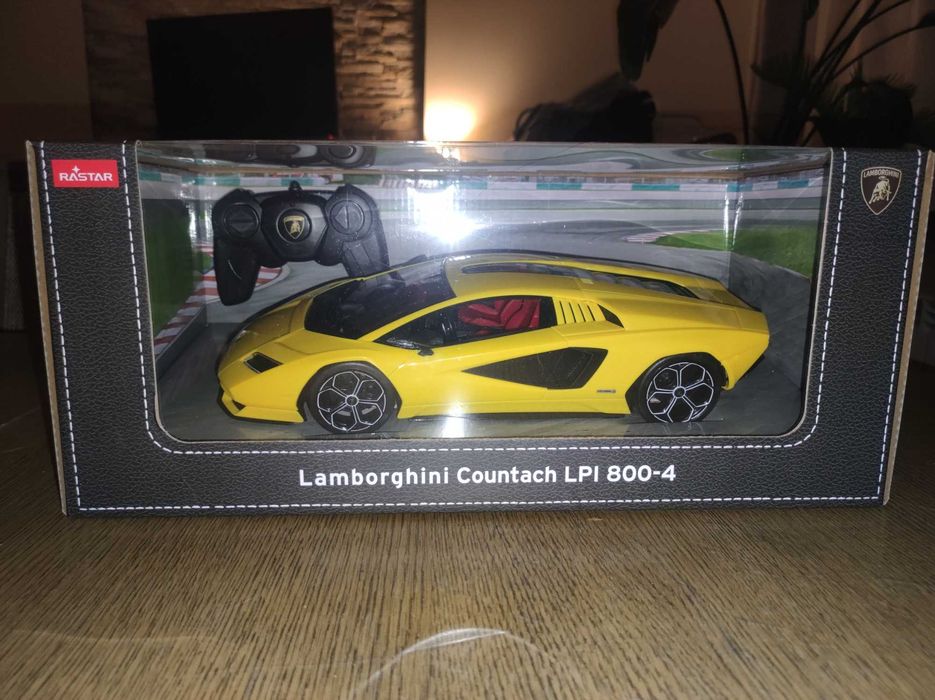 Lamborghini Countach LPI skala 1:16 zdalnie sterowany RASTAR RC