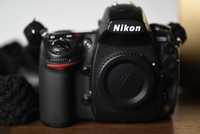 Aparat Nikon D700 2 oryginalne akumulatory, 4 karty CF Sandisk Extreme