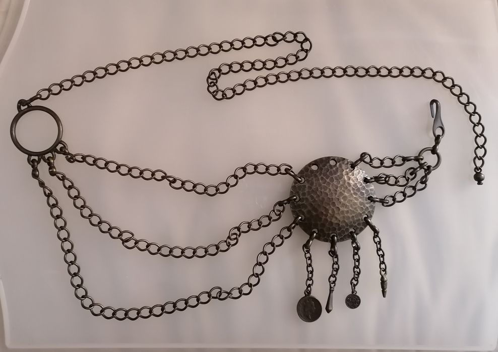 Cintos em bom estado