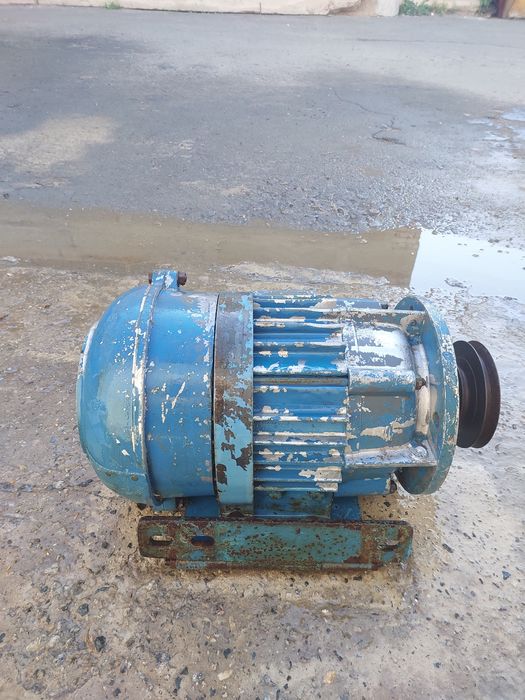 Электродвигатель 4квт с пилорамы СССР