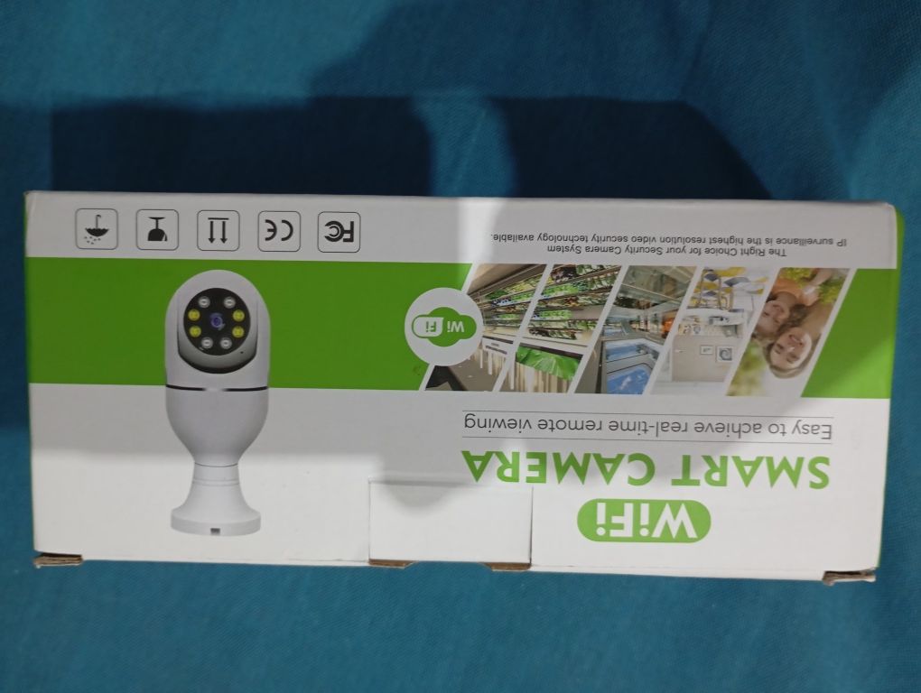 Camera WIFI 360 de conexão a ficha de lâmpada