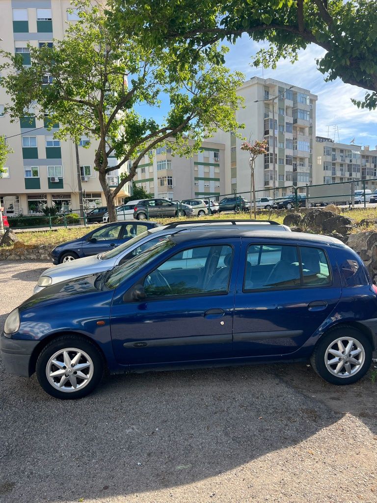 Renault Clio 1999 1.2– Carro