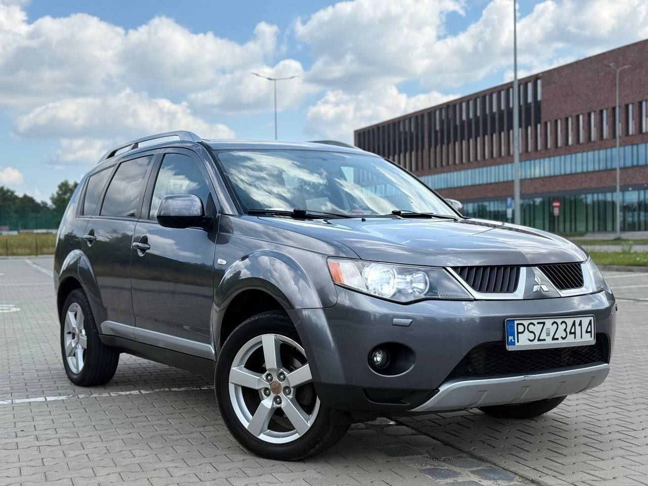 Mitsubishi Outlander Xl Oryginalny przebieg 248 i oreginalnuj lakier