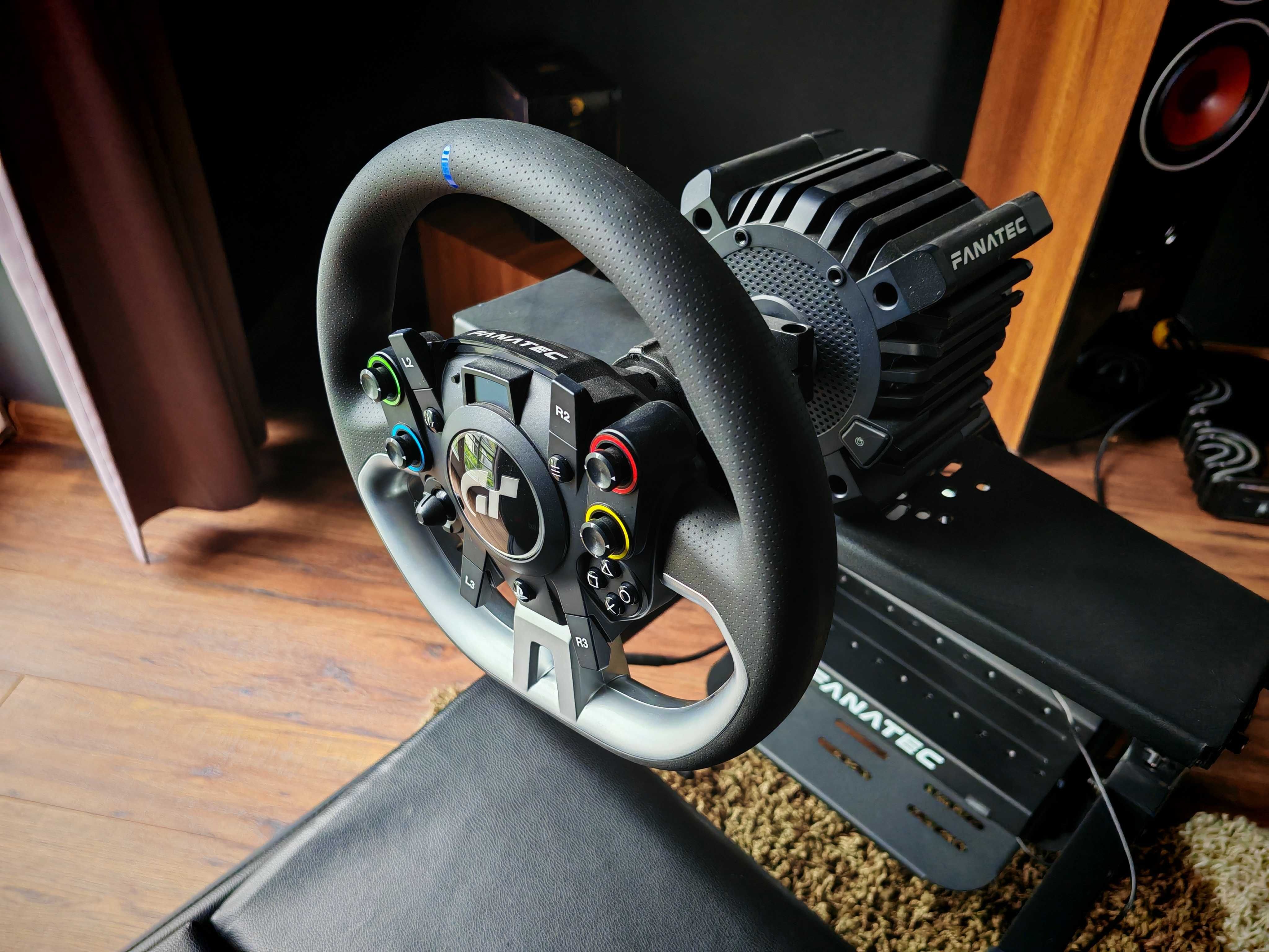 Sim rig racing Next Level Racing F-GT, Fanatec DD pro, CSL, buttkicker