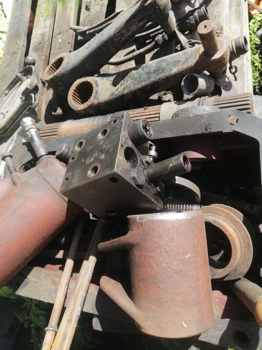 Podnośnik Ursus c385 części Zetor/ursus