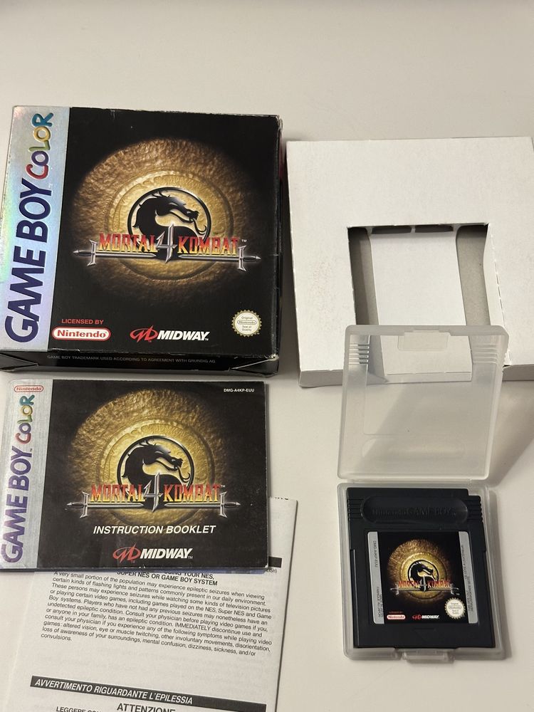 Mortal Kombat 4 (Nintendo Game Boy Color, 1998) Komplet !