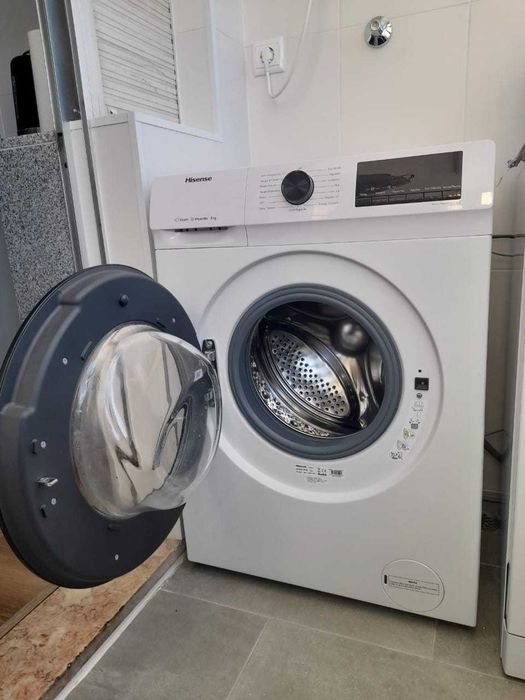 Máquina de lavar roupa Hisense 8kg em MUITO BOM estado de conservação