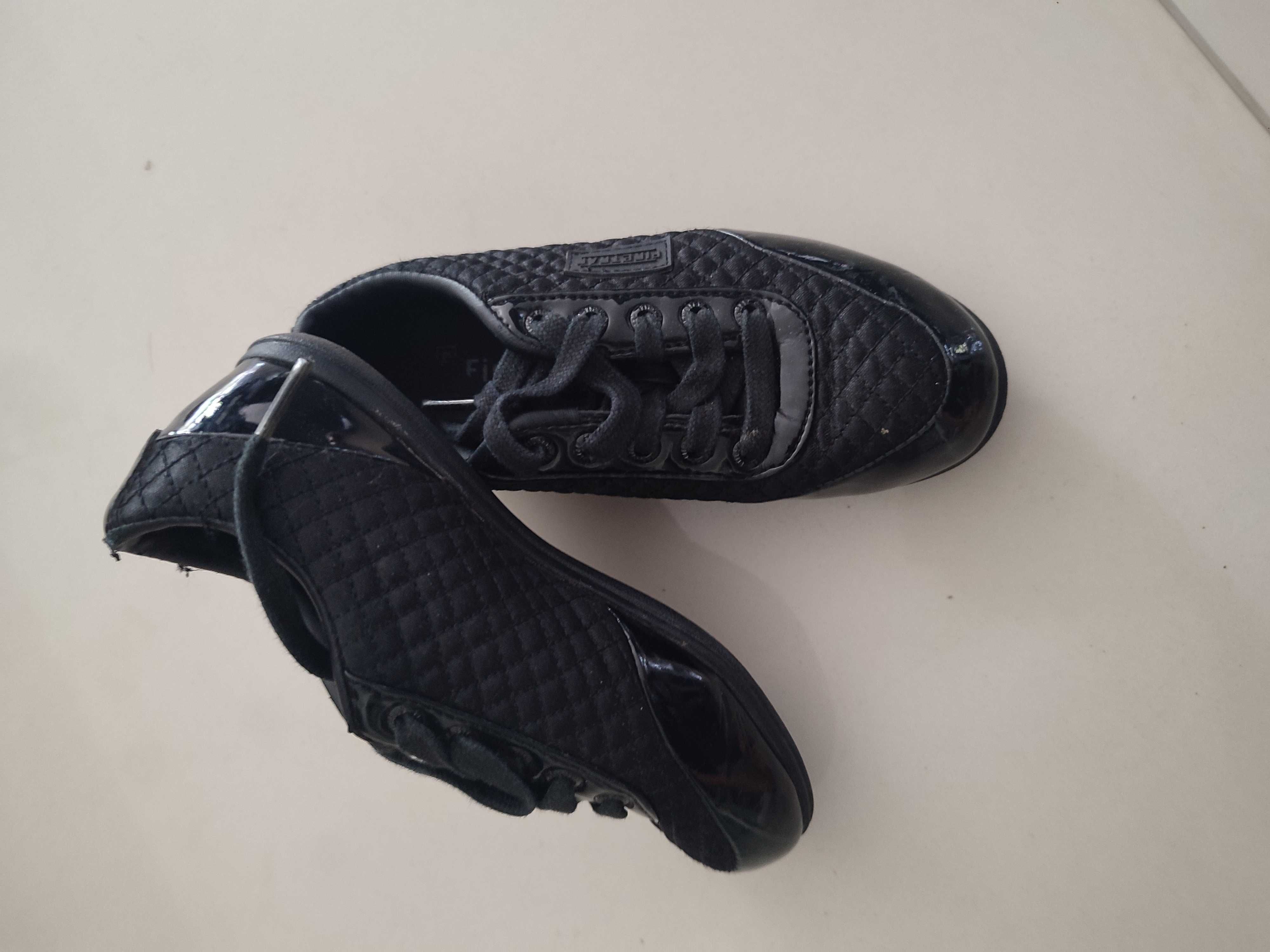 Buty eleganckie chłopięce Firetrap