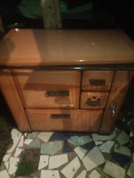Fogão a lenha em bom estado alguma dúvida disponha.