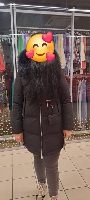 Зимова куртка в дуже гарному стані