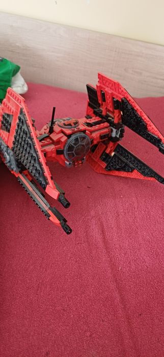 Zestaw lego star wars czerwony tiefighter