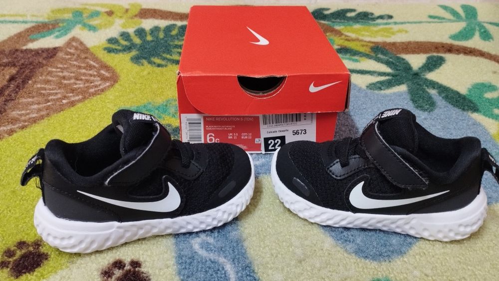 Ténis Nike revolution 5 criança n°22