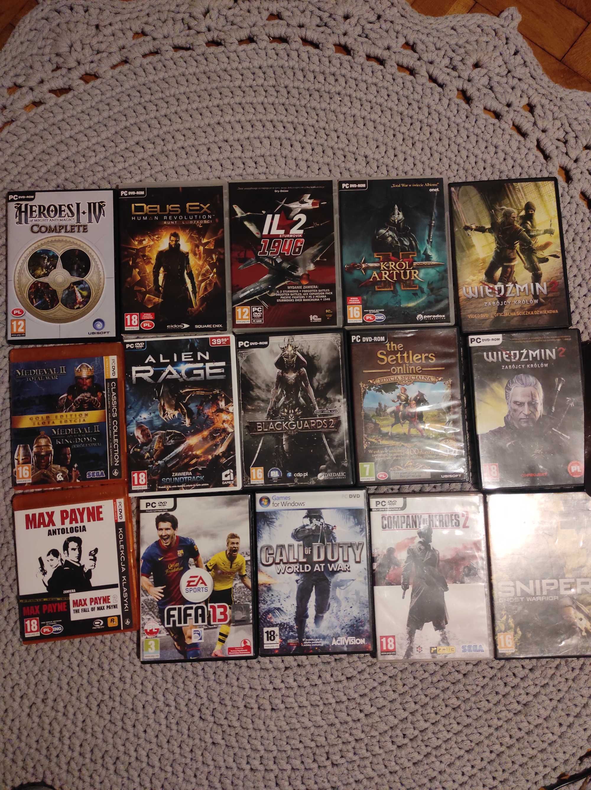 Zestaw 16 gier gry C DVD-ROM Wiedźmin Król Artur FIFA 13 i inne