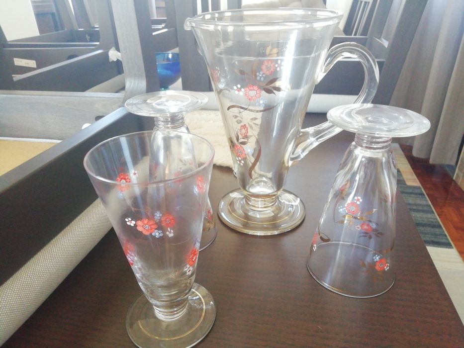 Conjunto jarro com 3 copos vintage