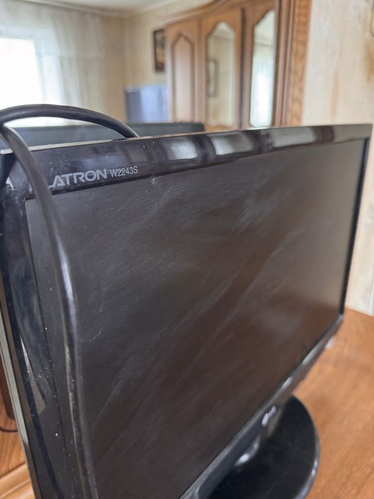 Монітор LG FLATRON W2243S-PF