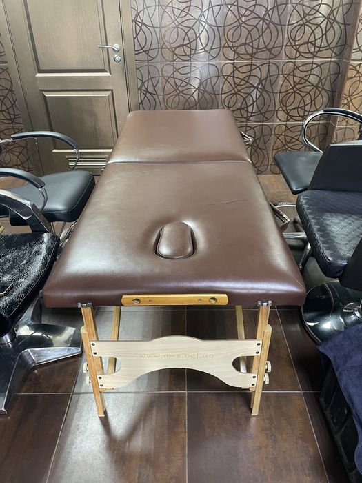 Кушетка стіл масажний