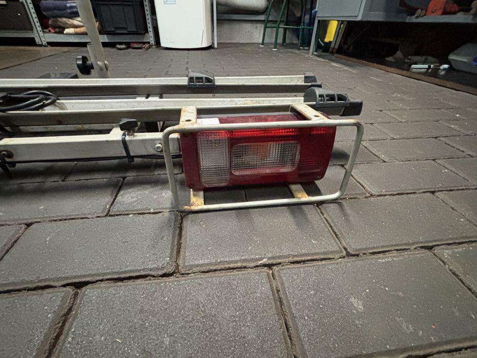 Stojak samochodowy na rowery