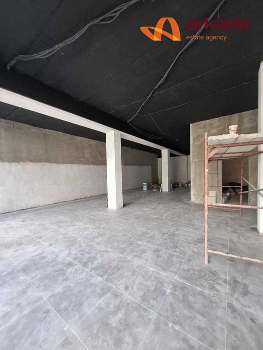 Здається в оренду комерційне фасадне приміщення в м. Калуш 220м2.