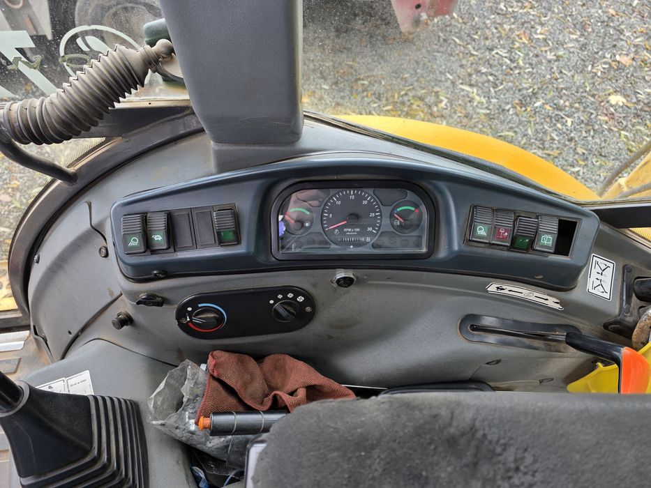 Koparko ładowarka New Holland lb115b