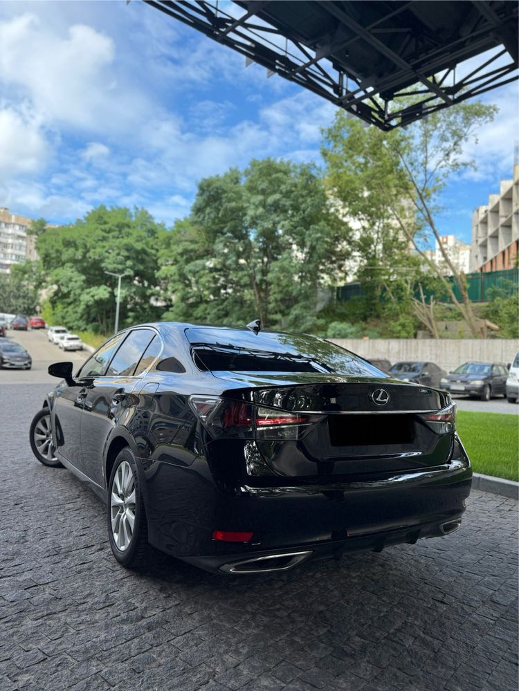 Оренда LEXUS GS подобово/довготривало