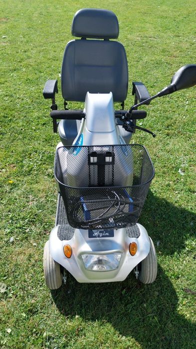 Електричний скутер для інвалідів