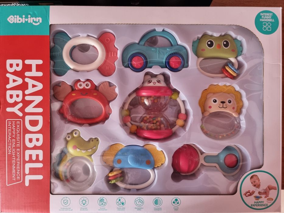 Набір брязкалець з 9 елементів з прорізувачами