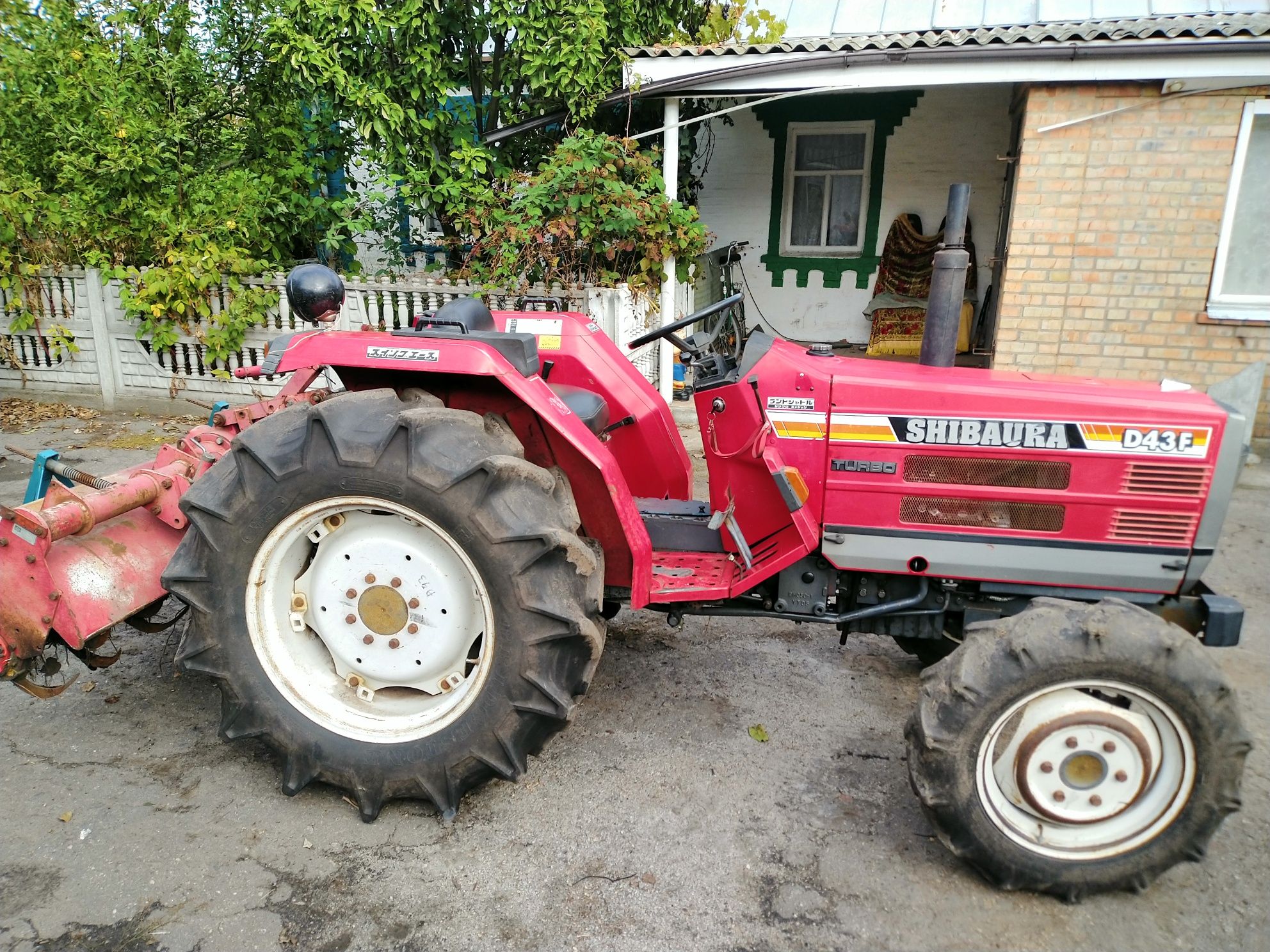 SHIBAURA D43F Японський трактор не Kubota не мтз