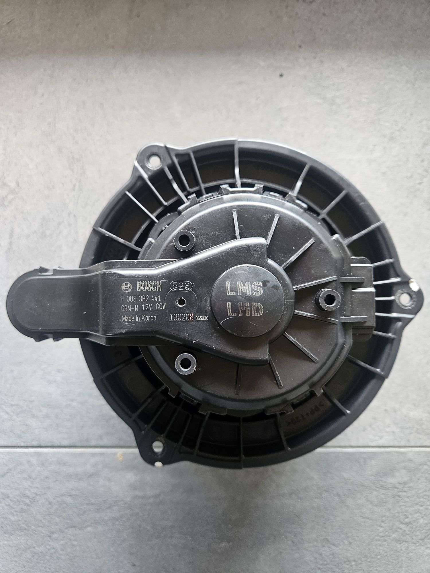 Dmuchawa BOSCH wentylator nawiewu EU F00S3B2441 TESLA S KIA SPORTAGE 3