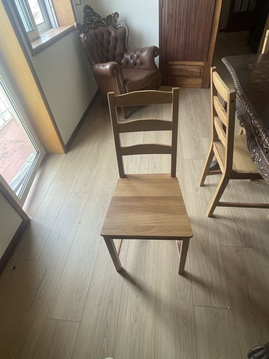 Cadeiras de Madeira (6)