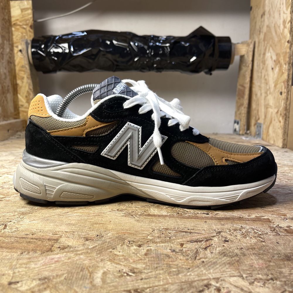 Чоловічі кросівки Нью Беленс 990 v3 Black Brown