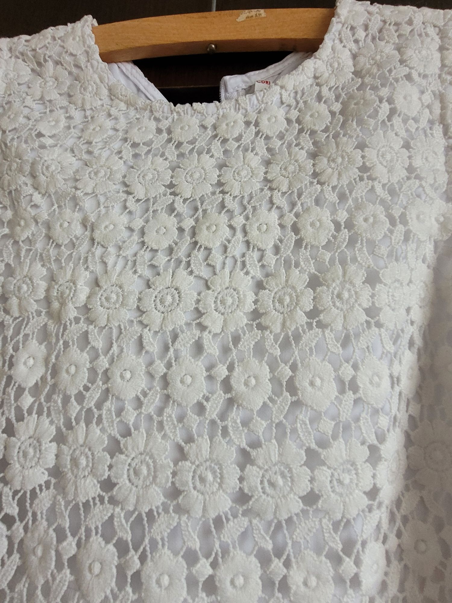 Nowa elegancka sukienka Coccodrillo na 134