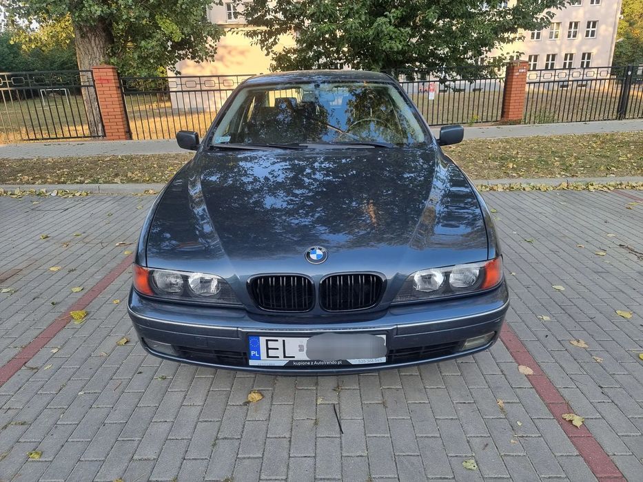 BMW Seria 5 BMW 528I Automat