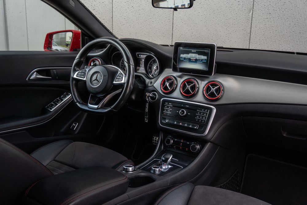 Wypożyczalnia aut sportowych Mercedes CLA45 AMG Wynajem S3 S5 RS3