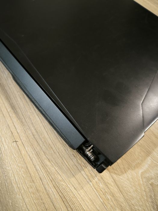 Laptop do gier Clevo N850HK1 i5-7300HQ 12gb DDR4 GeForce GTX1050Ti