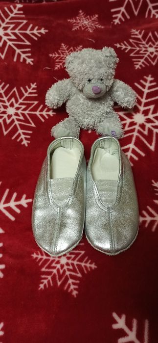 Шкіряні балетки на дівчинку.