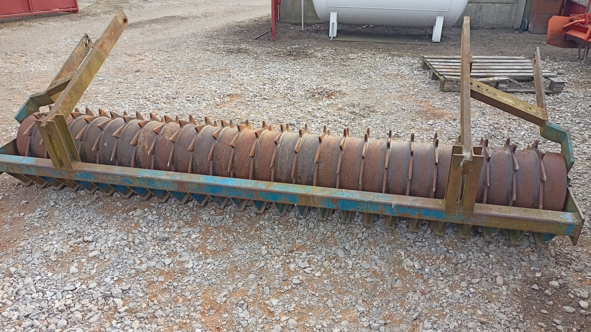 Wał packer 3 metry amazone