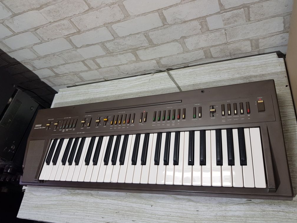 Синтезатор Yamaha PS-30B/PSR 15 б/у з Німеччини