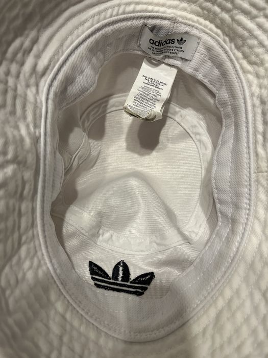 Годовний убір, панама adidas