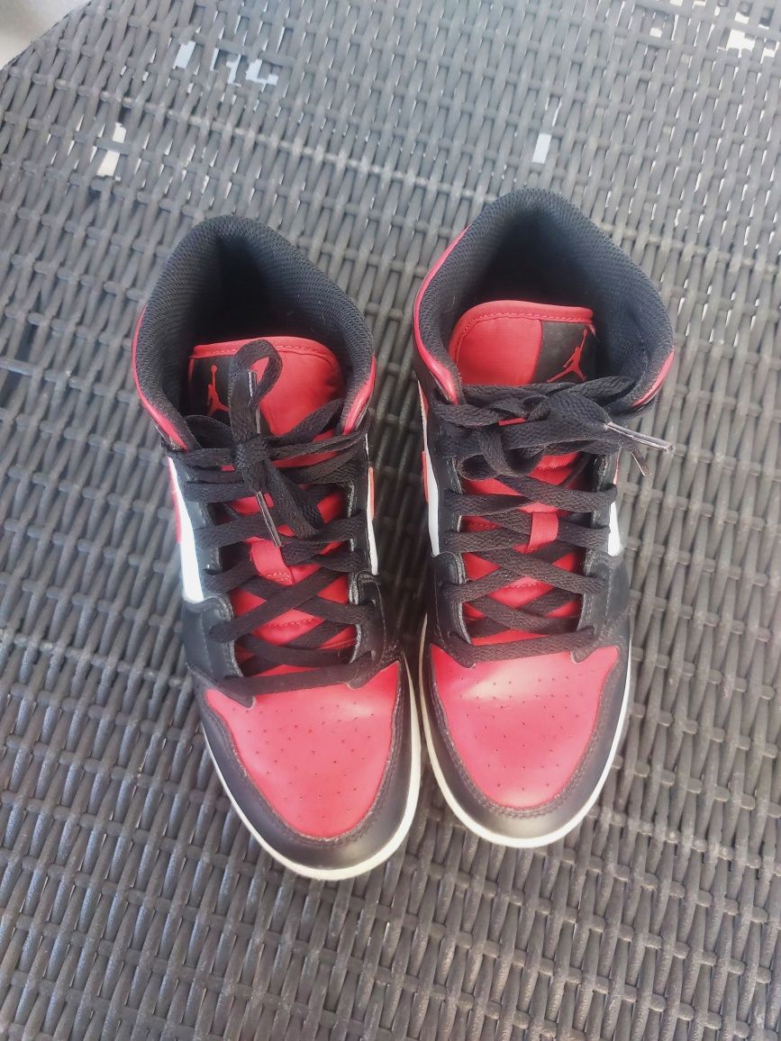 Air jordan vermelhas novas
