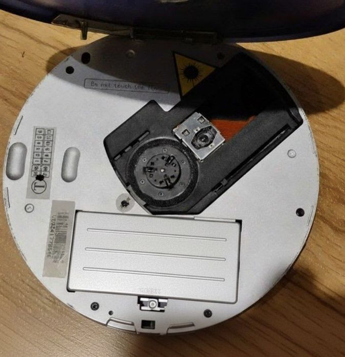 Портативный CD/MP3 плеер BBK PV430T