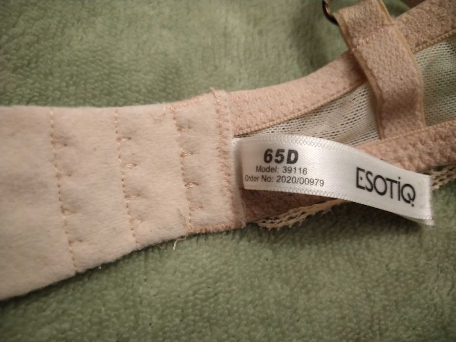 Biustonosz Esotiq 65 D model 39116 -stan idealny