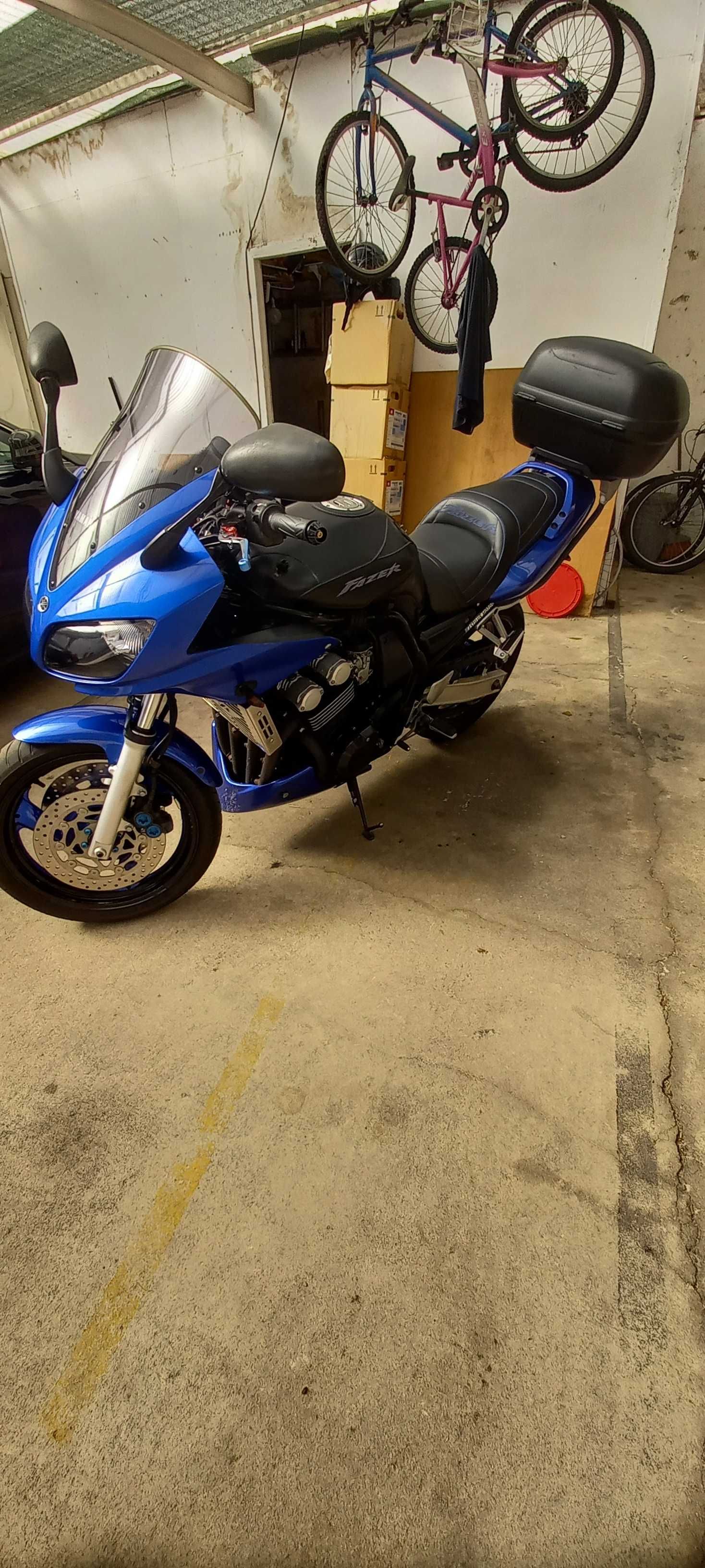 Moto impecável para venda