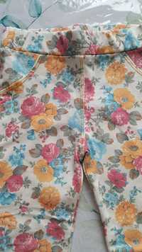 Spodnie w kwiaty  r 116
