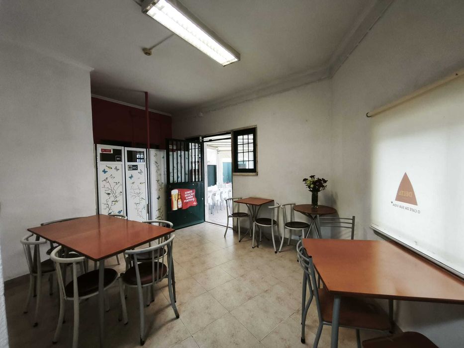 arrenda-se Café Snak Bar