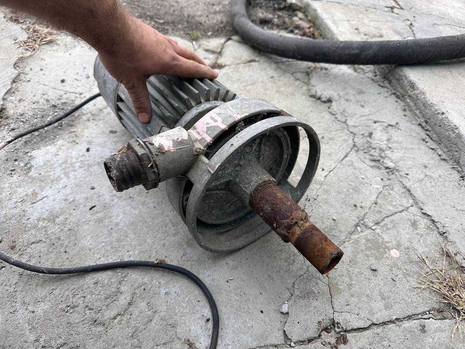 водяной насос глубинный в колодец