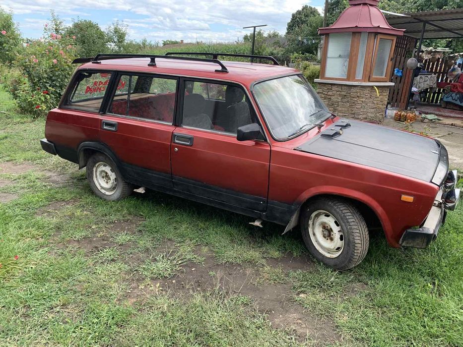 Авто-мобіль ВАЗ-2104